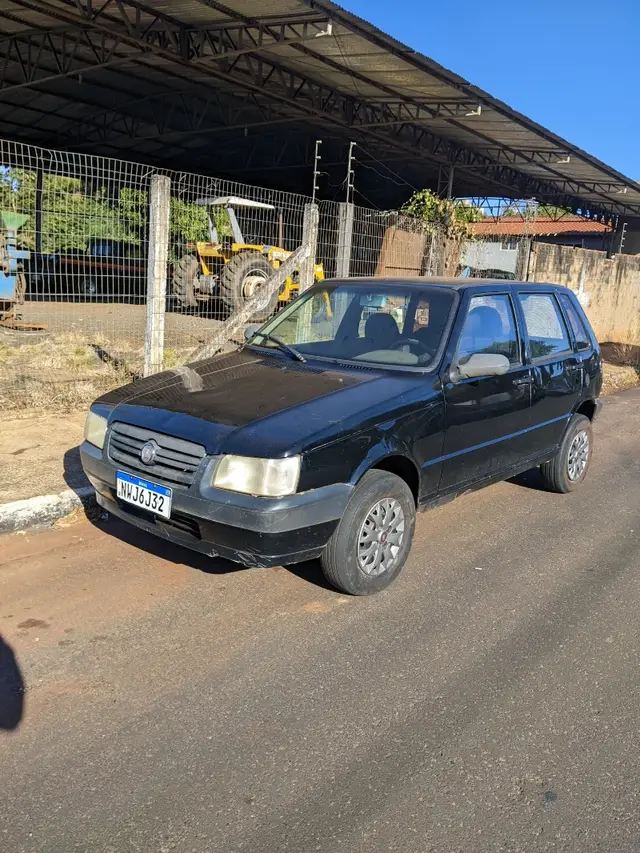 Carro Fiat Uno Mille 2011 Fire Economy 1.0 (Flex) 2p