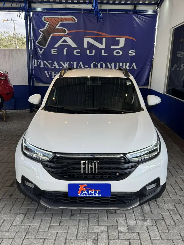Carro Fiat Strada 2022 Volcano 1.3 CD (Flex)
