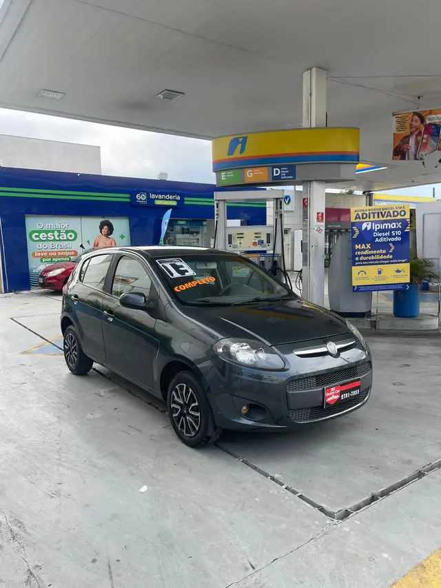 Carro Fiat Palio 2013 Attractive 1.4 8V (Flex)