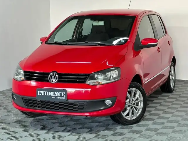 Carro Volkswagen Fox 2014 1.6 VHT Highline (Flex)