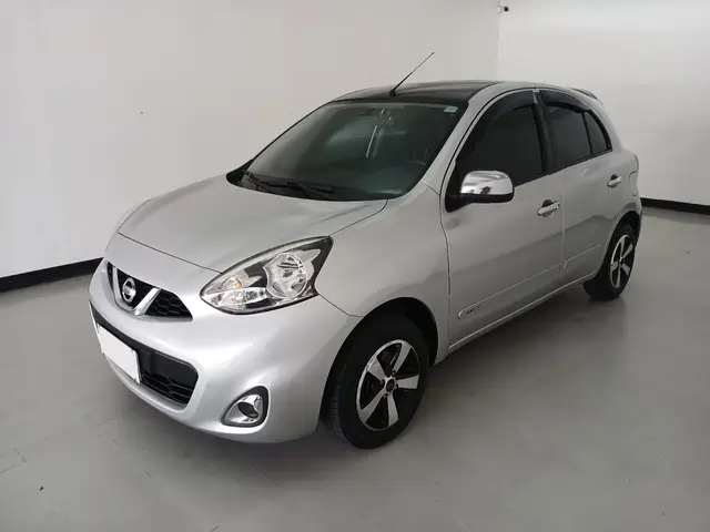 Carro Nissan March 2016 1.0 12V SV (Flex)