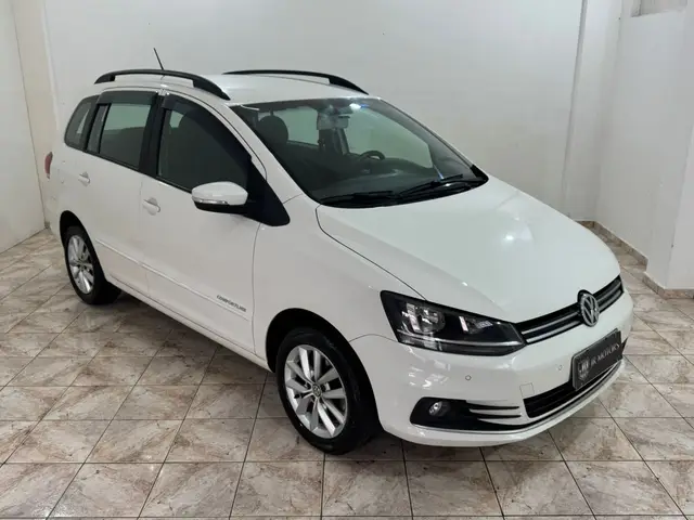 Carro Volkswagen SpaceFox 2015 1.6 VHT Comfortline (Flex)