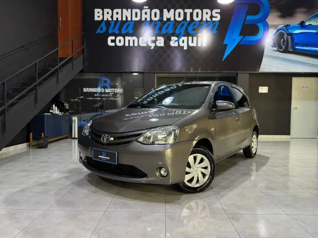 Carro Toyota Etios 2017 XS 1.5 (Aut) (Flex)