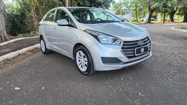 Carro Hyundai HB20S 2017 1.0 Comfort Plus (Flex)