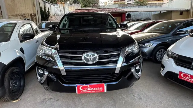 Carro Toyota SW4 2019 2.8 TDI SRX 7L 4x4 (Aut) (Diesel)