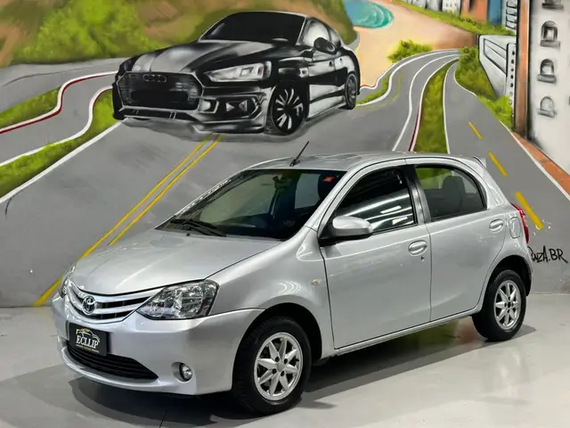 Carro Toyota Etios 2017 XS 1.5 (Aut) (Flex)