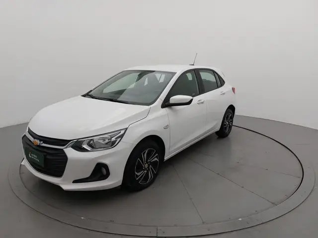 Carro Chevrolet Onix Plus 2024 LT 1.0