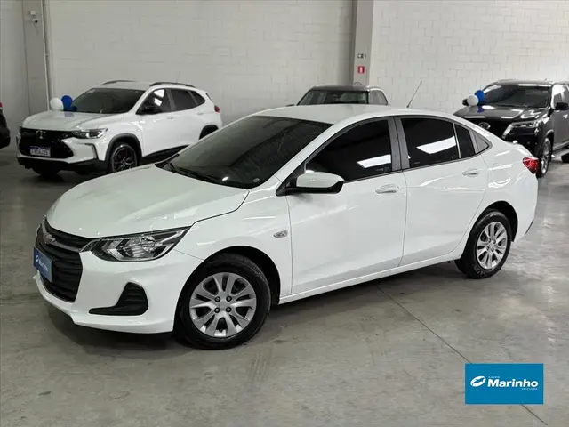 Carro Chevrolet Onix Plus 2020 1.0 LT (Flex)
