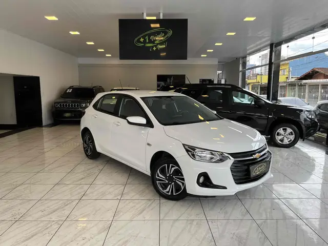 Carro Chevrolet Onix Plus 2024 LT 1.0