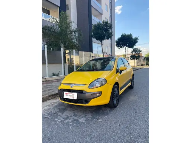 Carro Fiat Punto 2013 Sporting 1.8 16V (Flex)