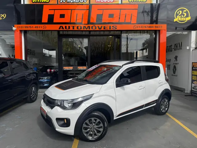 Carro Fiat Mobi 2025 Trekking 1.0