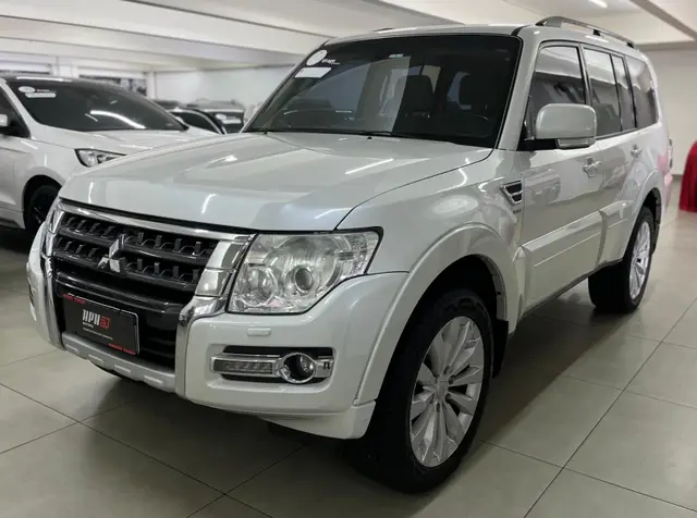 Carro Mitsubishi Pajero 2017 3.2 DI-D HPE 4WD (Aut)