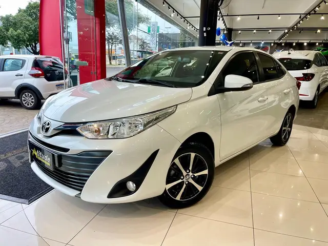 Carro Toyota Yaris 2022 1.5 XS Connect CVT (Flex)