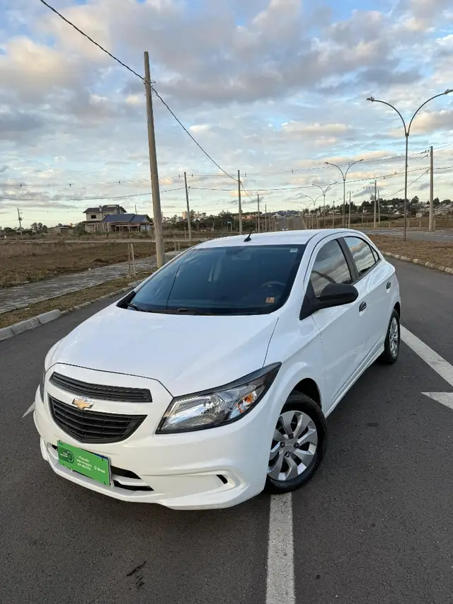 Carro Chevrolet Onix 2019 1.0 Joy SPE/4