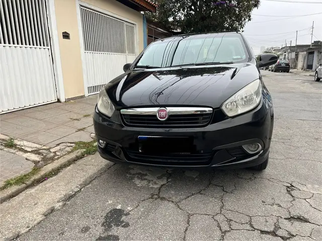 Carro Fiat Grand Siena 2015 Evo Attractive 1.4 8V (Flex)