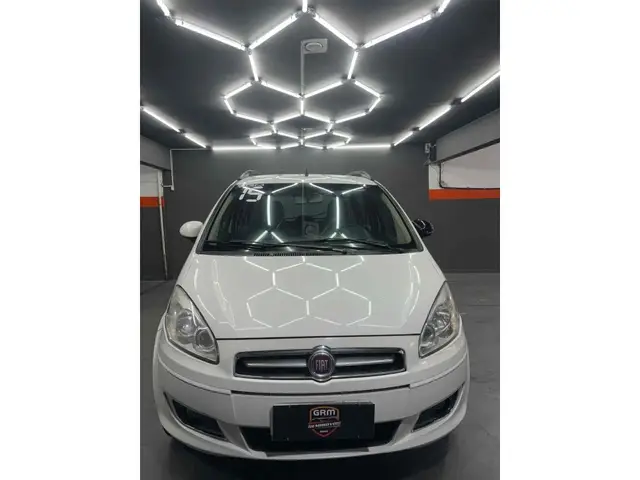 Carro Fiat Idea 2015 Attractive 1.4 8V (Flex)