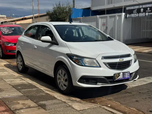 Carro Chevrolet Onix 2013 1.4 LT SPE/4