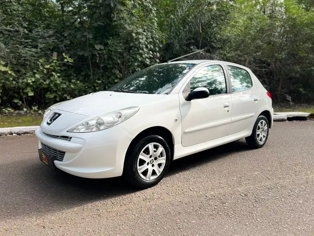 Carro Peugeot 207 2013 Hatch XR 1.4 8V (flex) 4p
