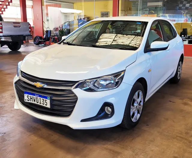 Carro Chevrolet Onix 2024 LT 1.0