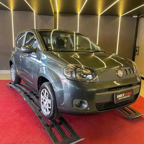 Carro Fiat Uno 2015 Vivace 1.0 8V (Flex) 4p
