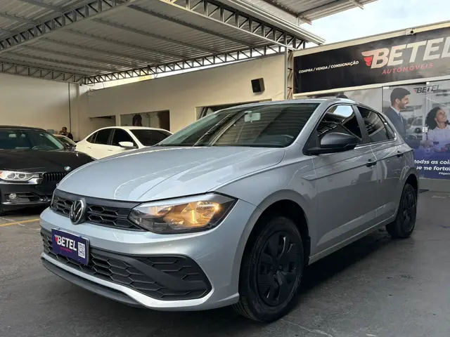 Carro Volkswagen Polo 2023 Track 1.0 Flex 12V 5p