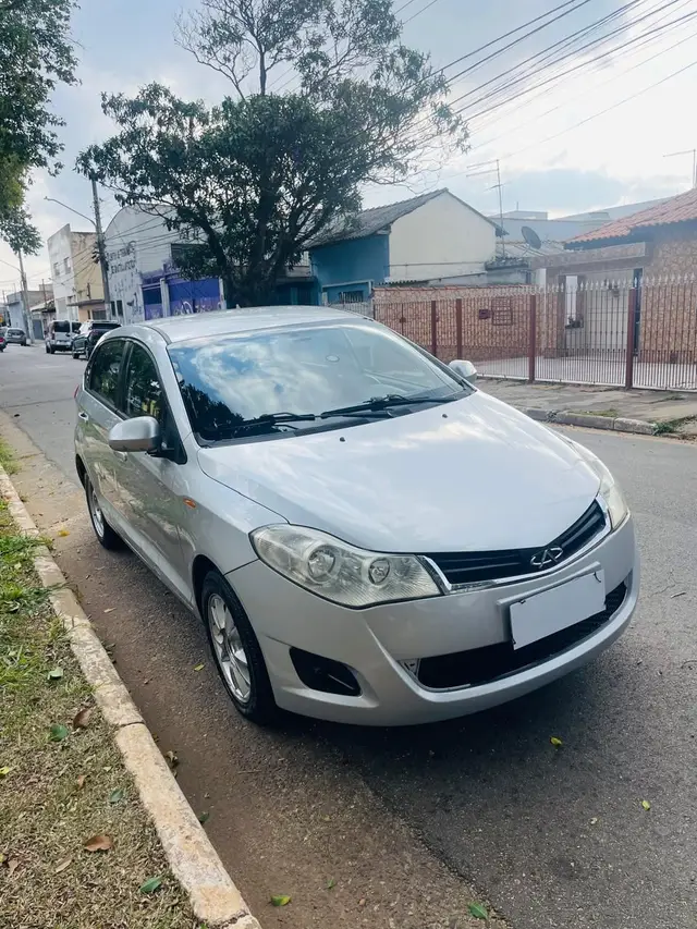 Carro CAOA Chery Celer 2014 Hatch 1.5 16V (Flex)
