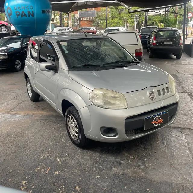 Carro Fiat Uno 2013 Vivace 1.0 8V (Flex) 2p