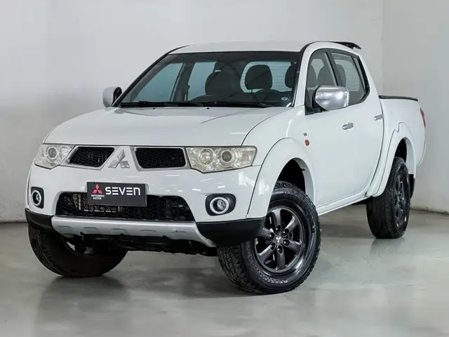 Carro Mitsubishi L200 Triton 2013 GL 3.2 CD TB Int. Dies. Mec.
