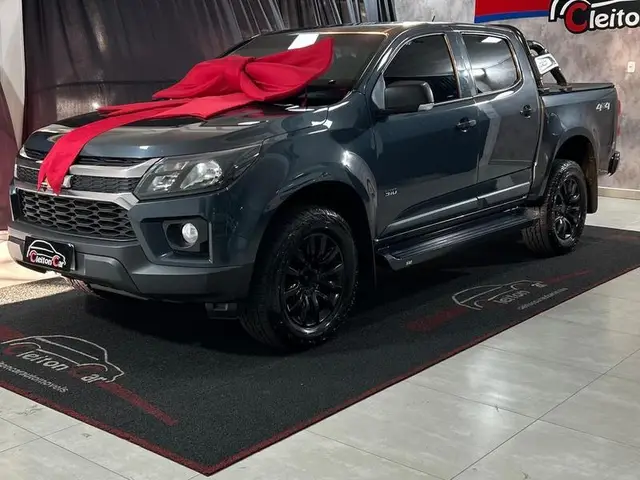 Carro Chevrolet S10 Cabine Dupla 2024 High Country 2.8 Turbodiesel (Aut.)