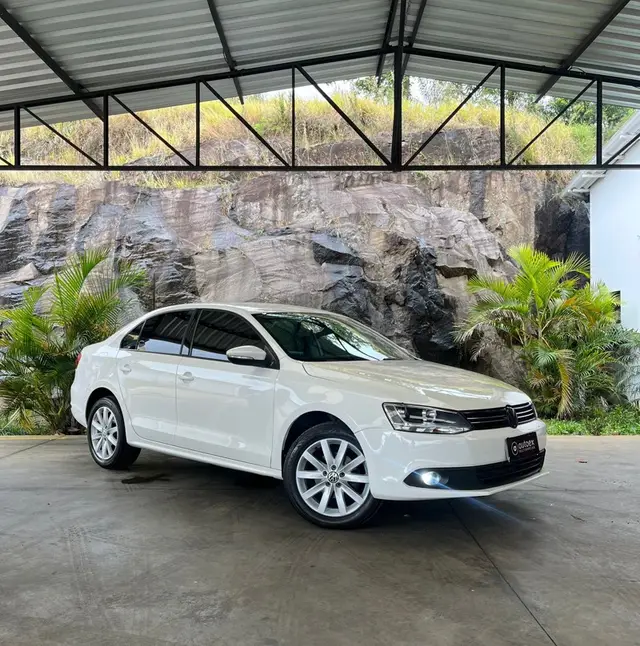Carro Volkswagen Jetta 2012 2.0 Comfortline Tiptronic (Flex)