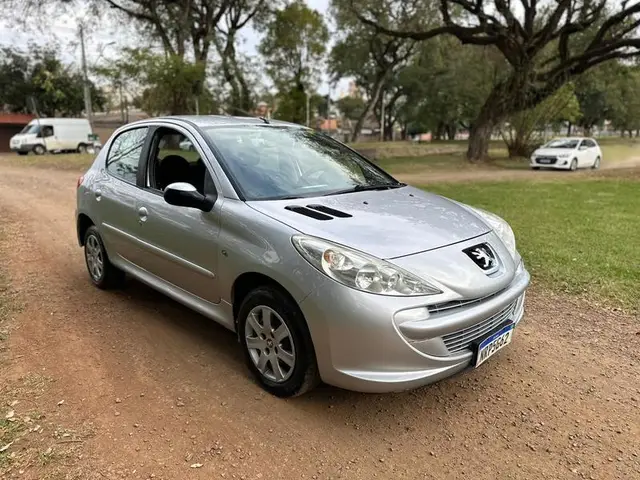 Carro Peugeot 207 2012 Hatch XR 1.4 8V (flex) 4p