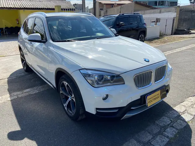Carro BMW X1 2014 2.0 sDrive20i (Aut)