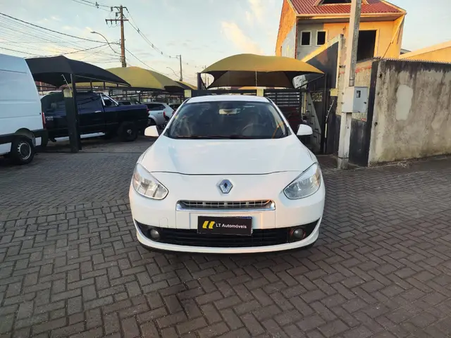 Carro Renault Fluence 2013 2.0 16V Dynamique (Flex)