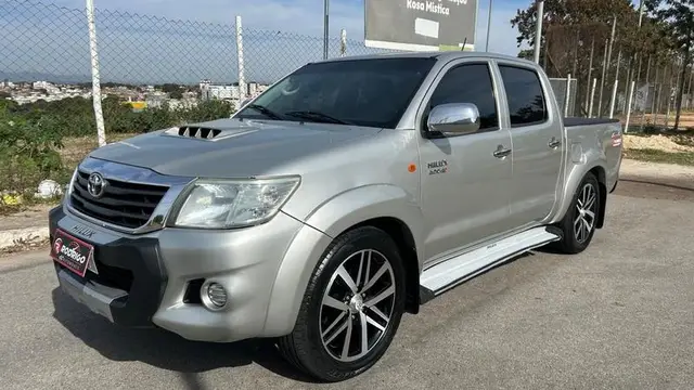 Carro Toyota Hilux Cabine Dupla 2015 Hilux 2.7 4x4 CD STD (Flex)