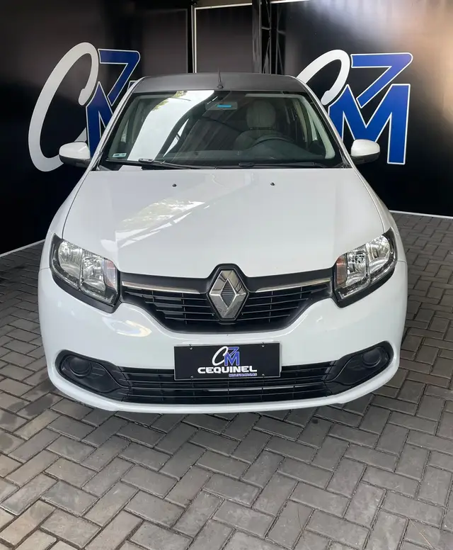 Carro Renault Logan 2014 Expression 1.0 16V (flex)