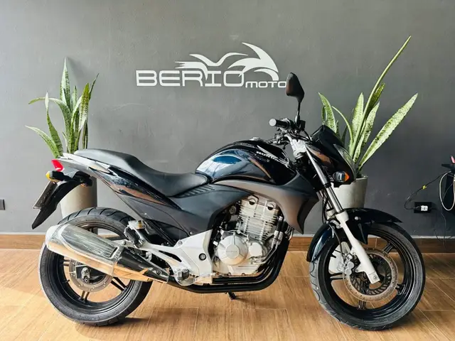 Moto Honda CB 300R 2012 Edição Especial