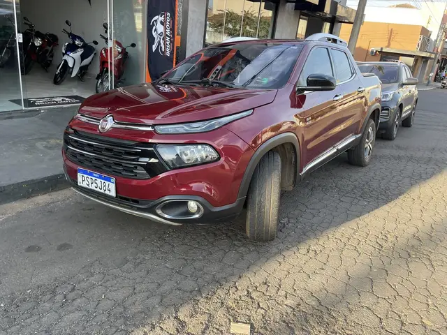 Carro Fiat Toro 2017 Volcano 2.0 diesel AT9 4x4