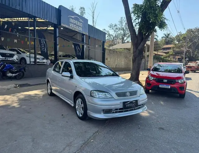 Carro Chevrolet Astra Sedan 2001 GL Milenium 1.8 MPFi