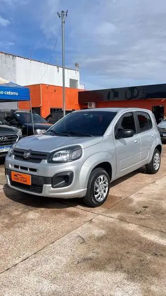 Carro Fiat Uno 2019 Attractive 1.0 8V (Flex) 4p