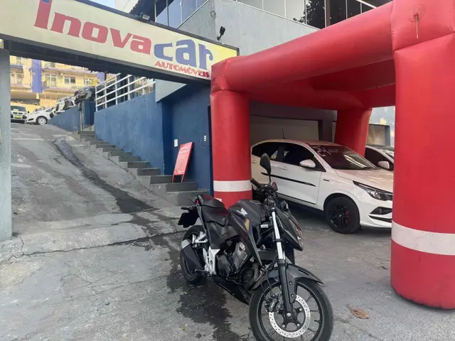 Moto Honda CB 300F Twister 2023 (ABS)
