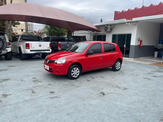 Carro Renault Clio 2015 Hatch. RN 1.0 16V
