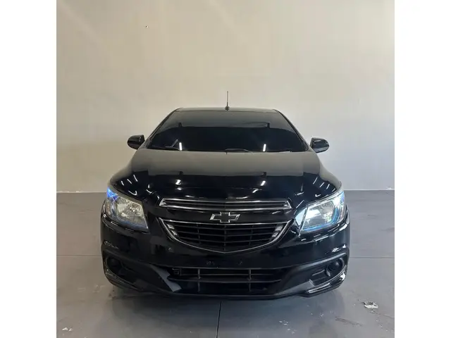 Carro Chevrolet Onix 2015 1.4 LT SPE/4