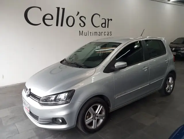 Carro Volkswagen Fox 2015 Comfortline 1.6 MSI (Flex)