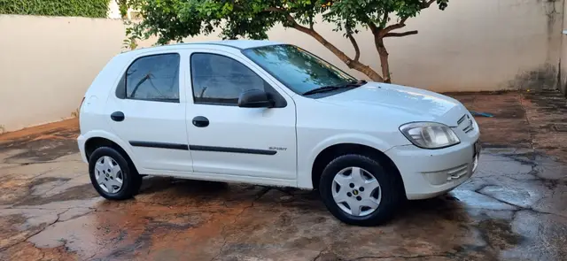 Carro Chevrolet Celta 2011 Spirit 1.0 VHCE (Flex) 2p