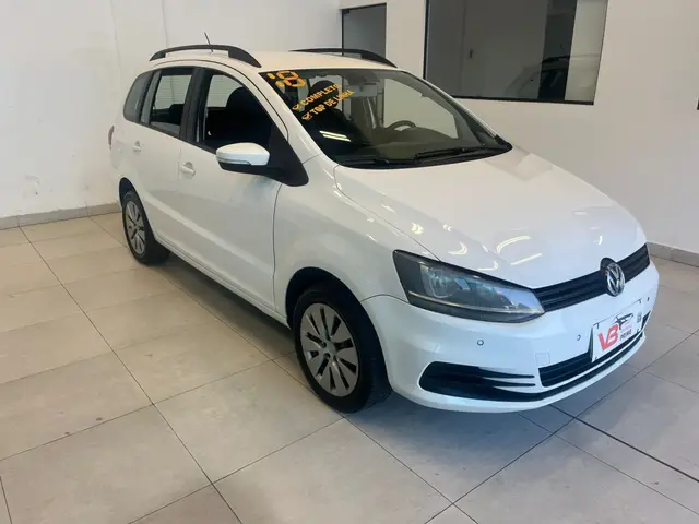 Carro Volkswagen SpaceFox 2018 1.6 MSI Trendline (Flex)