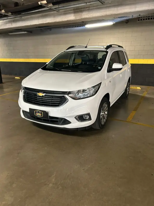 Carro Chevrolet Spin 2023 Premier 1.8 (Aut.)