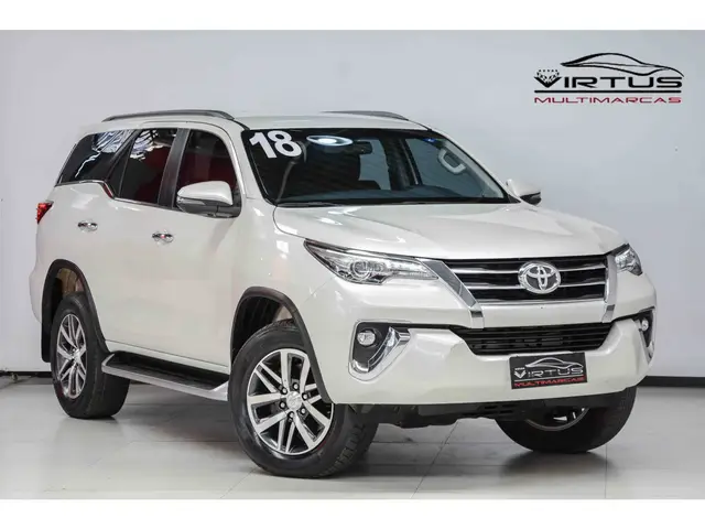 Carro Toyota SW4 2018 2.8 TDI SRX 7L 4x4 (Aut)