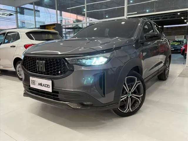 Carro Fiat Fastback 2025 Turbo 200