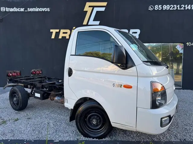 Caminhão Hyundai HR 2014 2.5 CRDi HD Longo sem Caçamba
