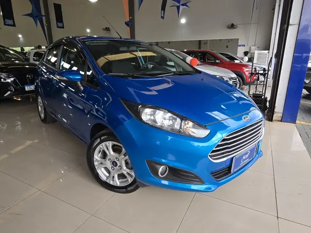Carro Ford Fiesta Hatch 2016 1.6 (Flex)